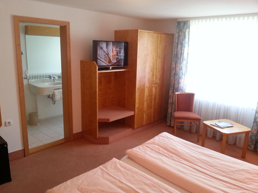 Hotel Seewirt Nonnenhorn Zimmer foto